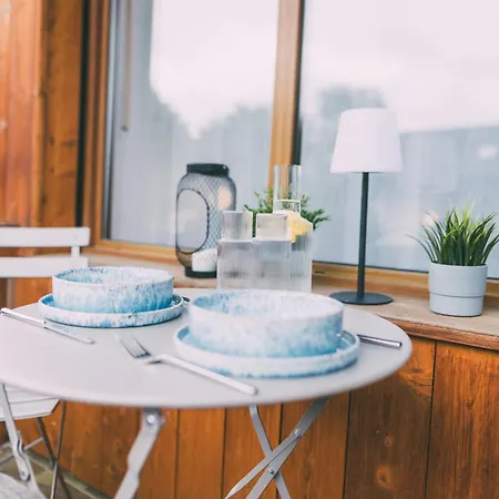 Zentrales Mit Bergblick In Bewohnter *